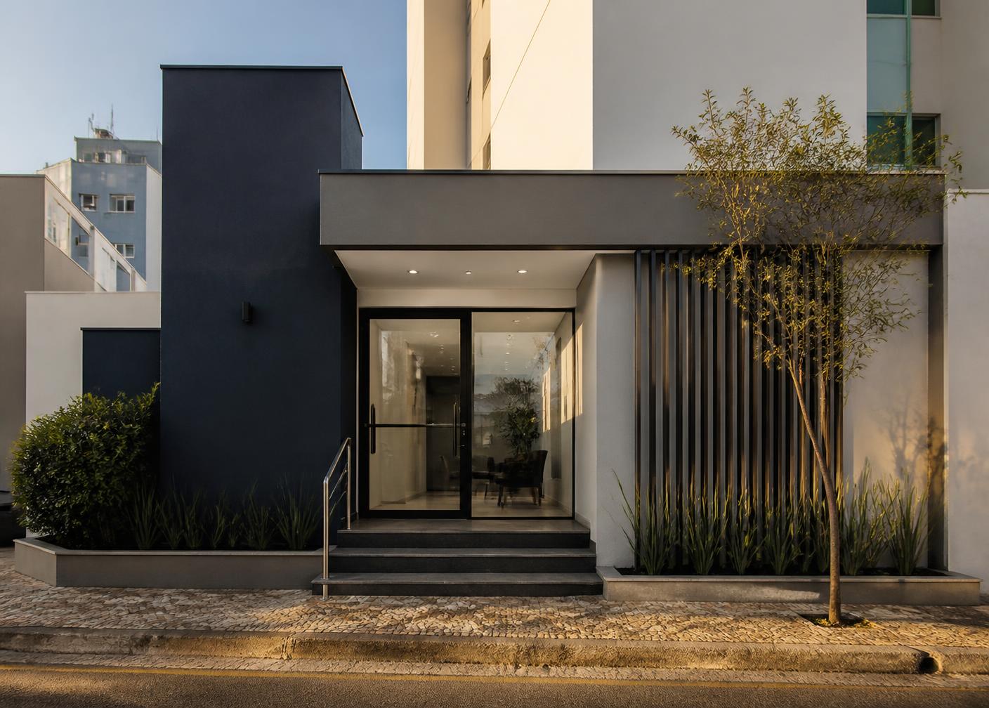 Fachada de edifício comercial no Centro de Picos–PI, referência do escritório
